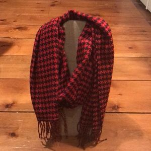 Red and Black Houndstooth Scarf